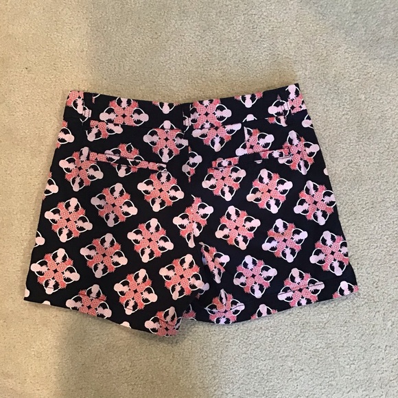 Crown and Ivy navy pineapple shorts size 2 - Picture 3 of 3
